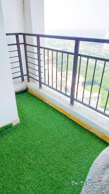 Top Luxury & Couple Friendly Stay Gp By Taj Suites & Studios #New Year Party & Stay Noida Buitenkant foto